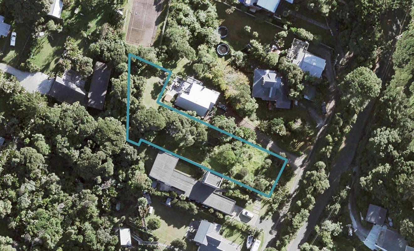 72 Domain Crescent, Muriwai, Muriwai - Carousel 1