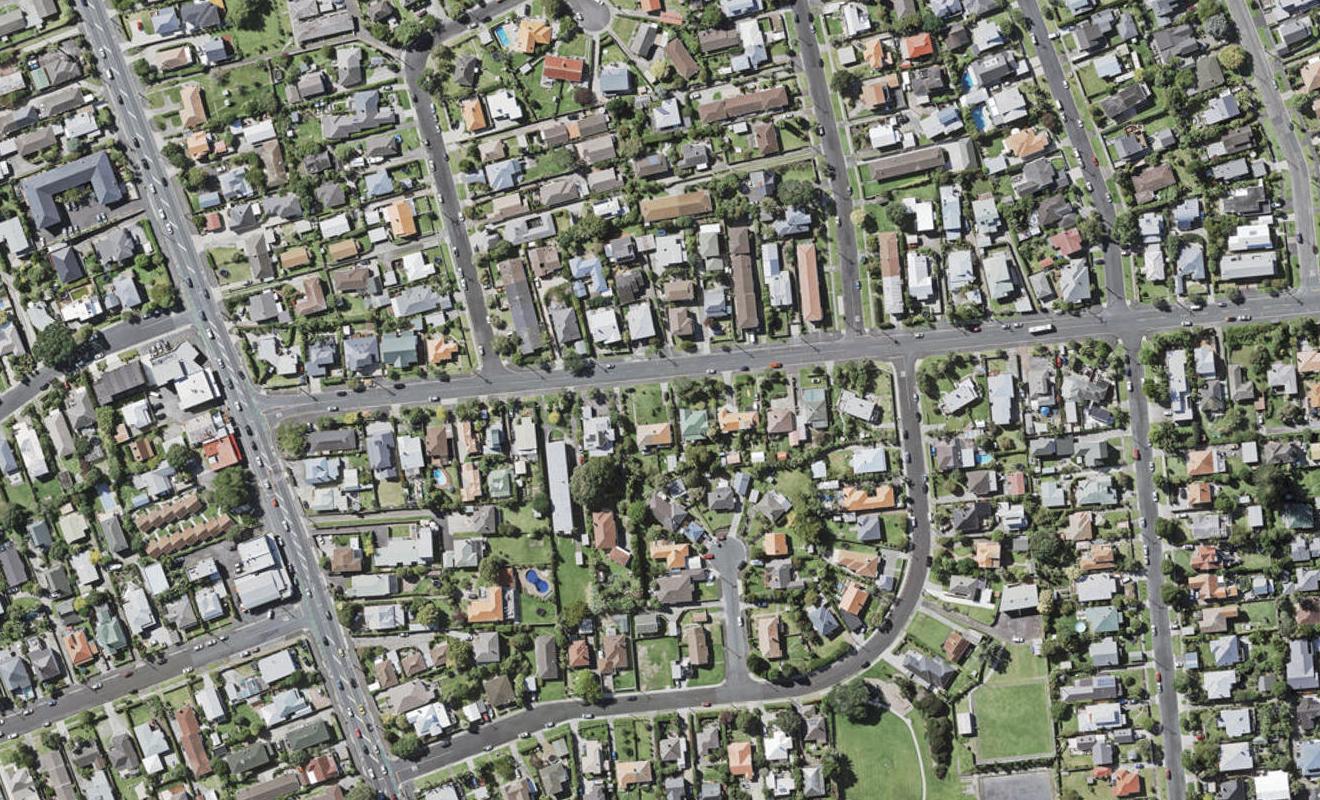 69 Old Lake Road, Narrow Neck, Auckland - Carousel 1