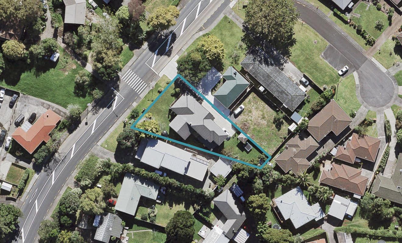 207 Edmonton Road, Te Atatu South, Auckland - Carousel 1