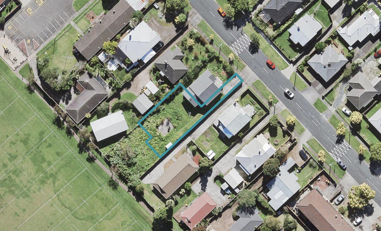 10A Northall Road, New Lynn, Auckland - Carousel 1