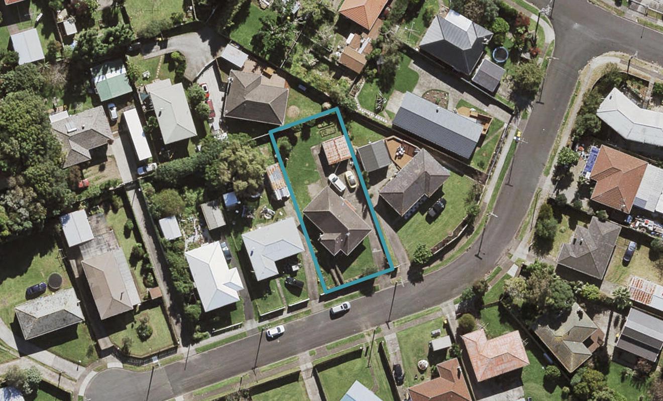 7 Toatoa Place, Mangere Bridge, Auckland - Carousel 1