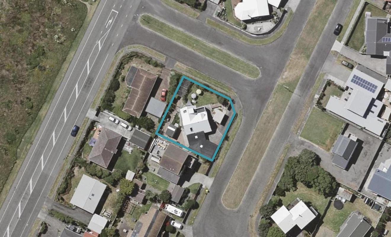 2 Scott Avenue, Otaki Beach, Otaki - Carousel 1