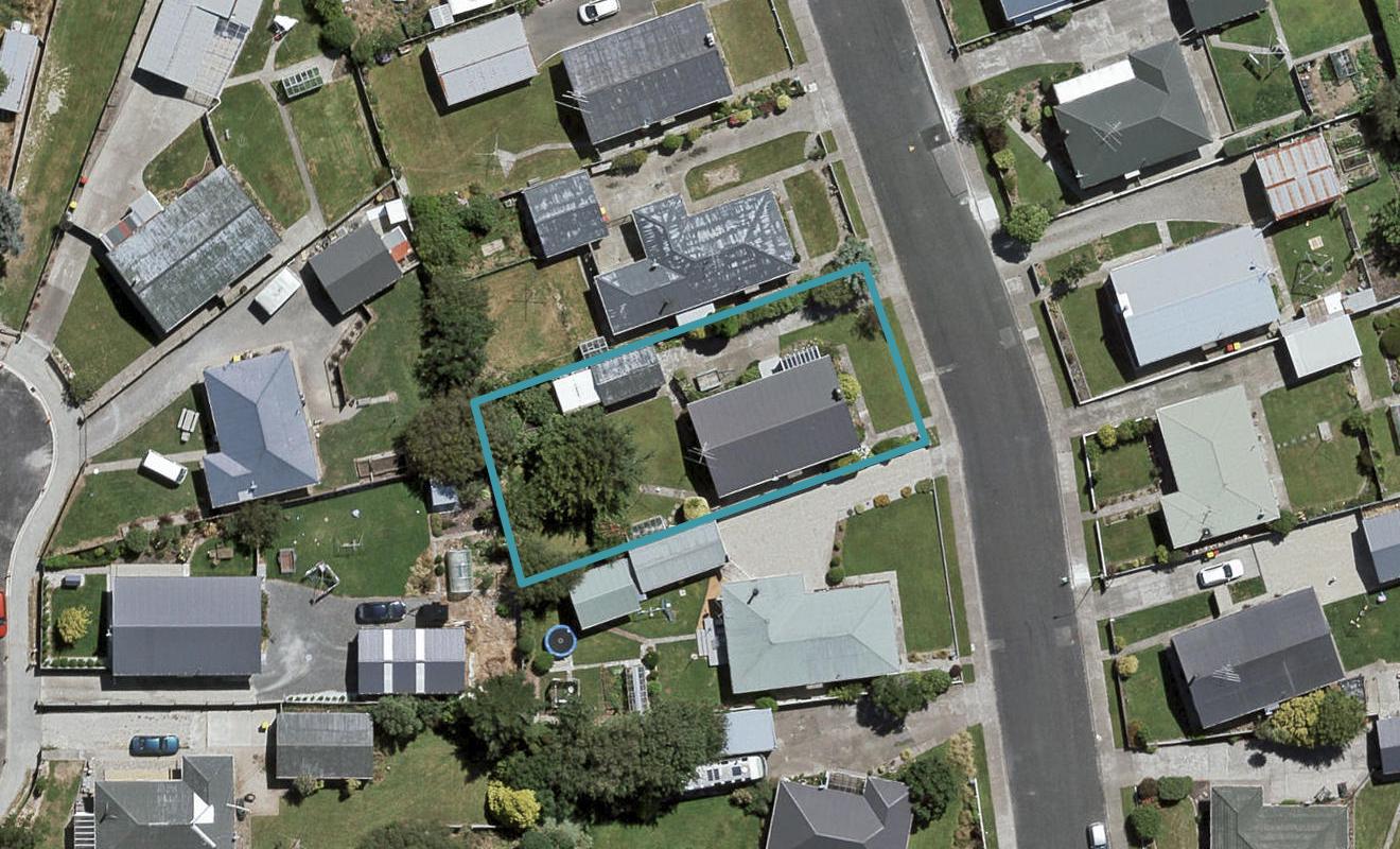 8 Orwell Crescent, Newfield, Invercargill - Carousel 1
