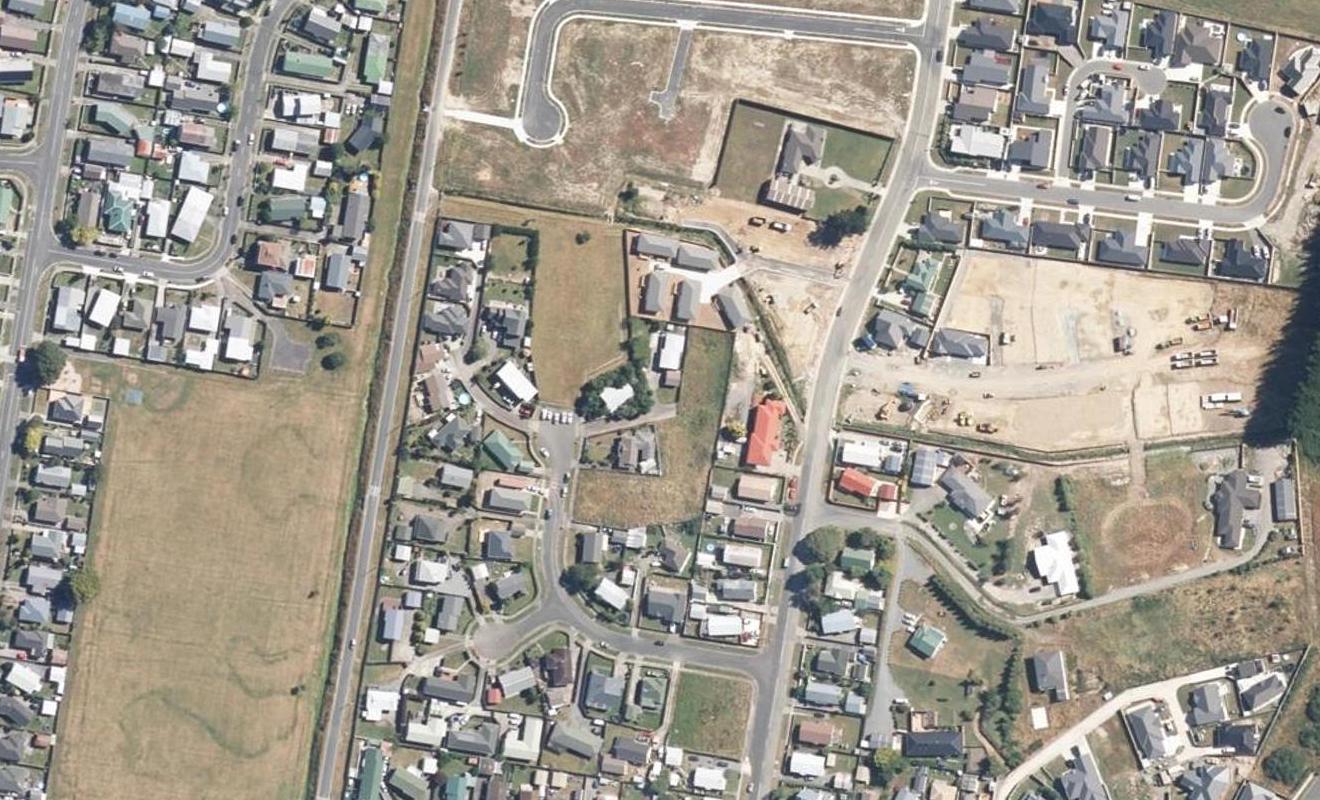 22 Grimsby Grove, Wainuiomata, Lower Hutt - Carousel 1