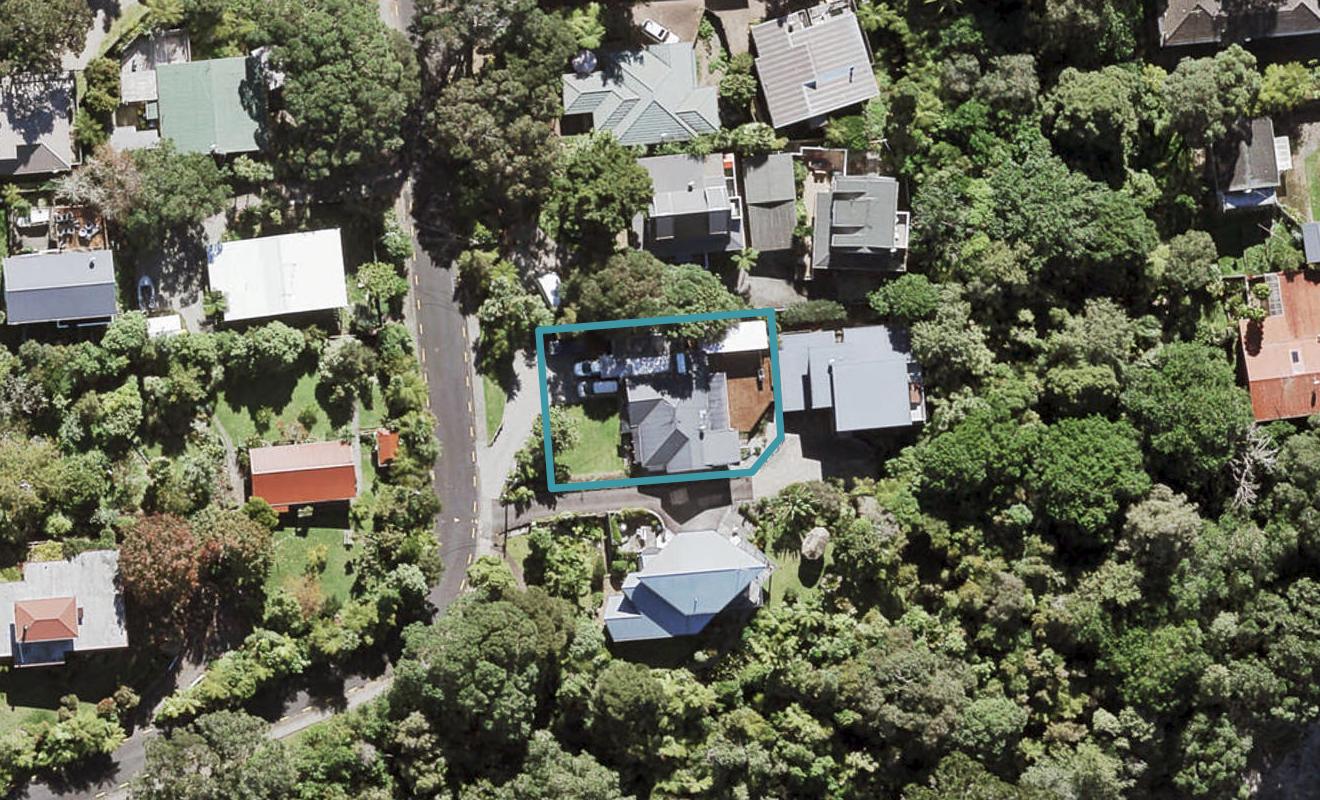 28 Harrybrook Road, Green Bay, Auckland - Carousel 1