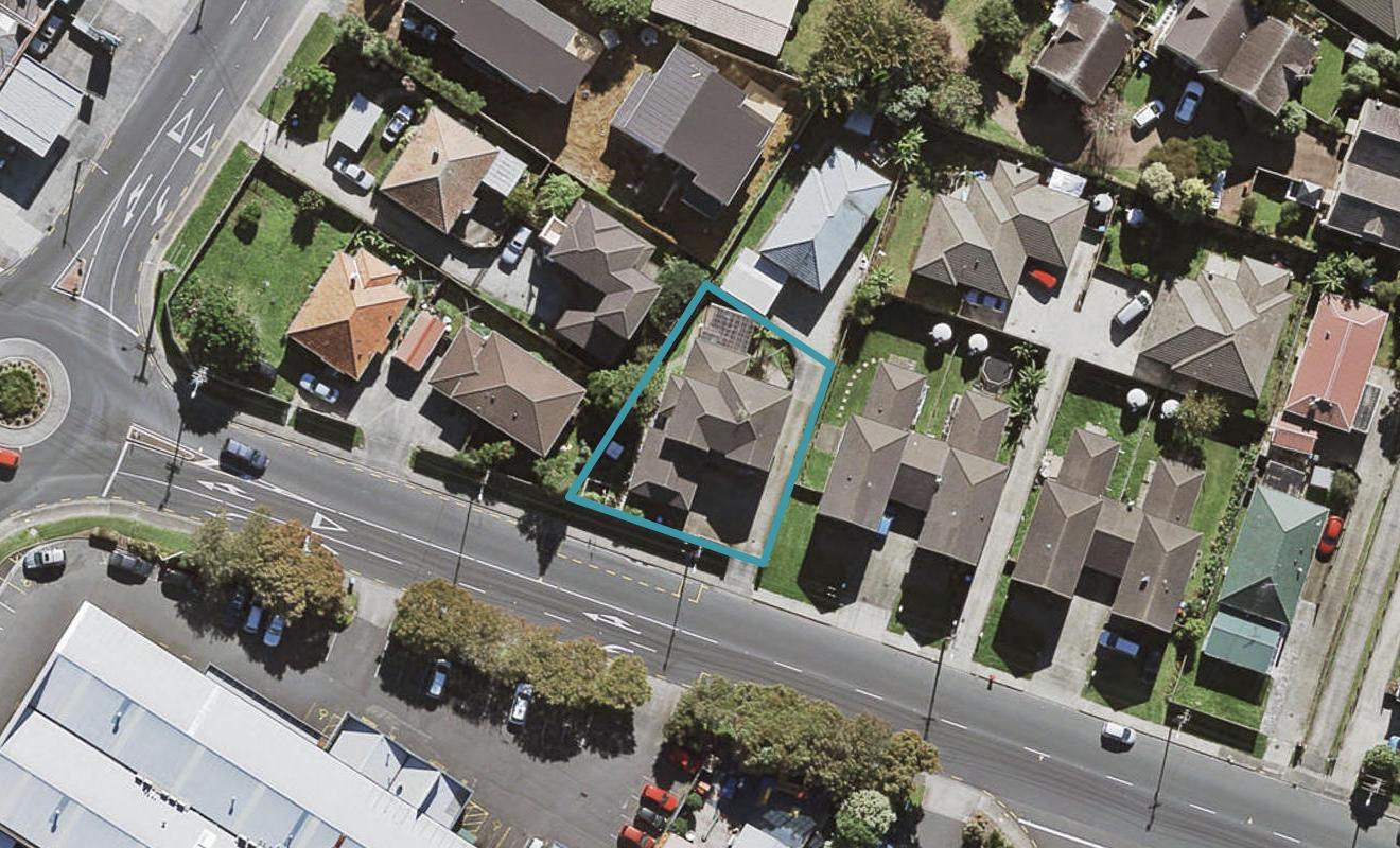 37A Carr Road, Three Kings, Auckland - Carousel 1