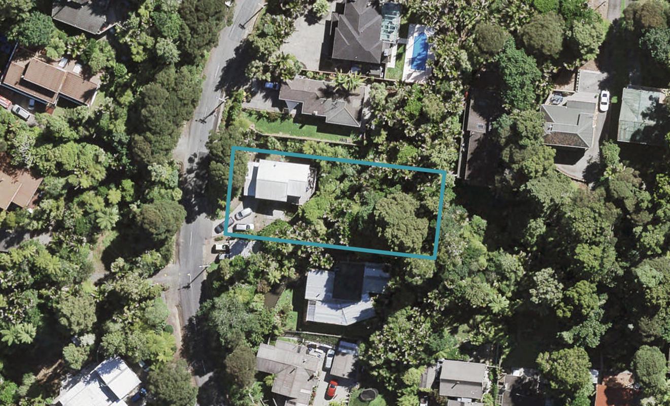 42 Waima Crescent, Titirangi, Auckland - Carousel 1