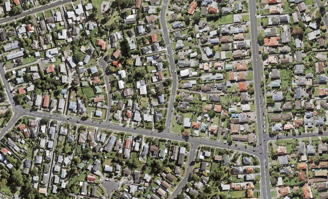 2/4 Waitaki Street, Henderson, Auckland - Carousel 1