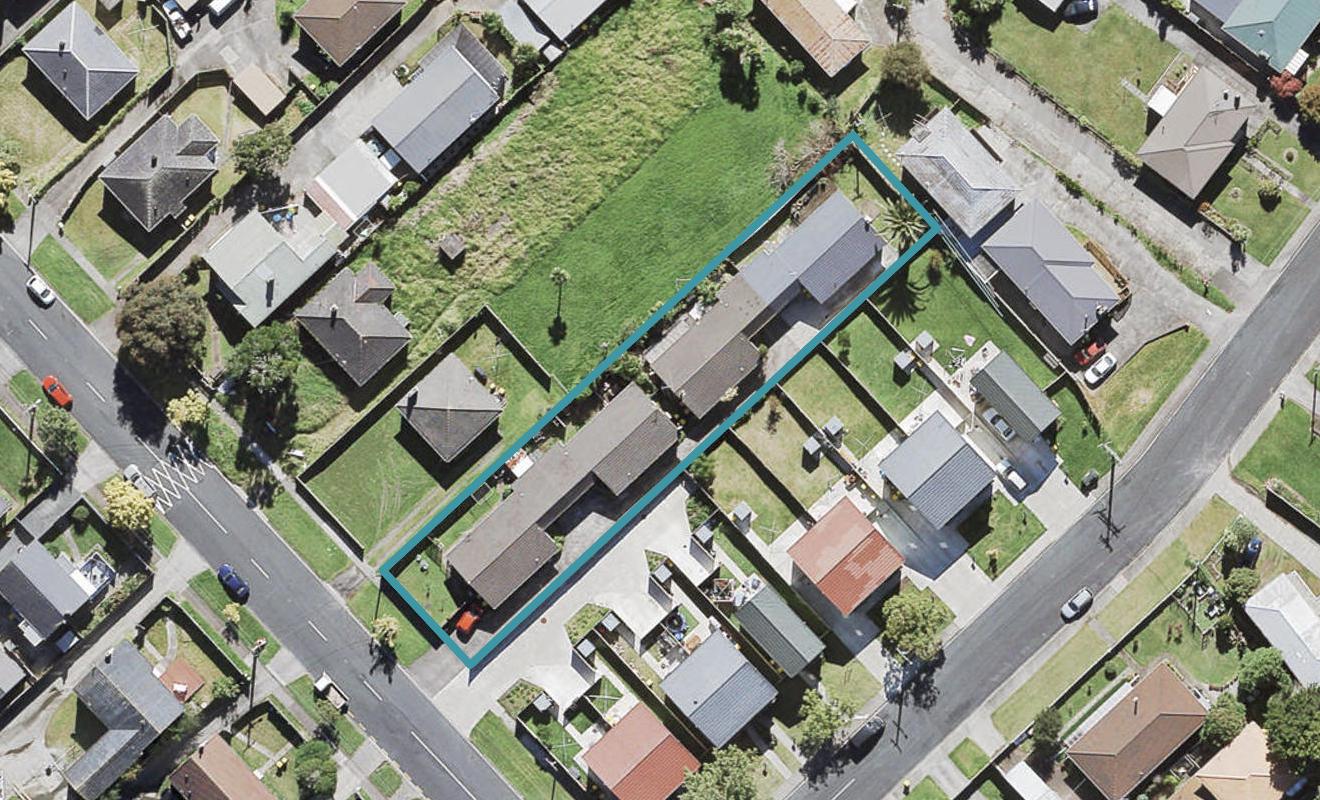 4/21 Northall Road, New Lynn, Auckland - Carousel 1