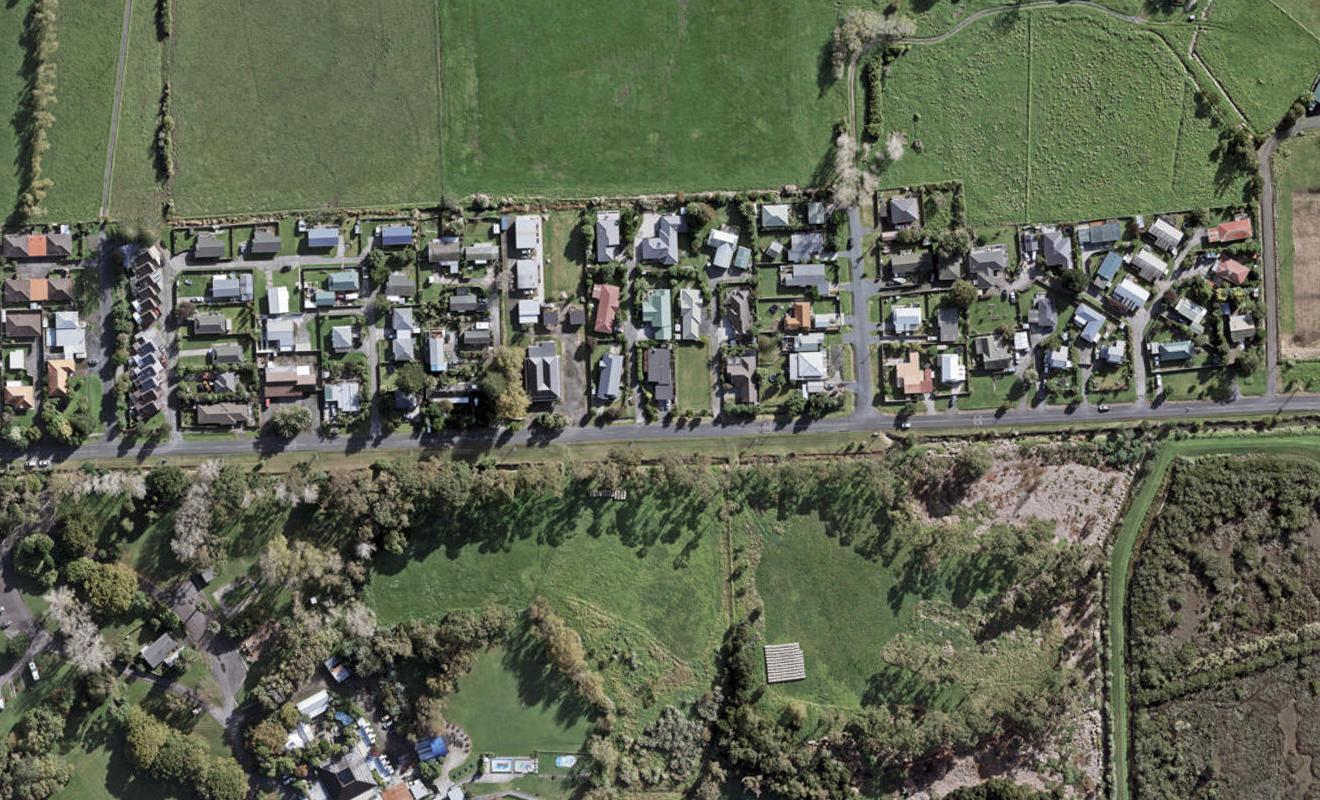 43A Springs Road, Parakai, Helensville - Carousel 1