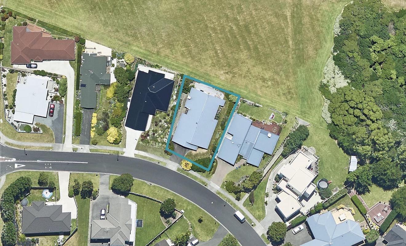 15 Waipuna Grove, Welcome Bay, Tauranga - Carousel 1