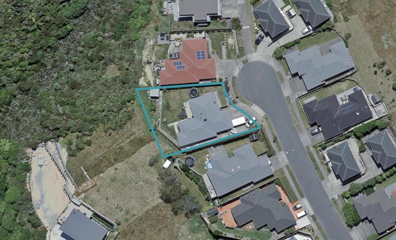 19 Gifford Grove, Churton Park, Wellington - Carousel 1