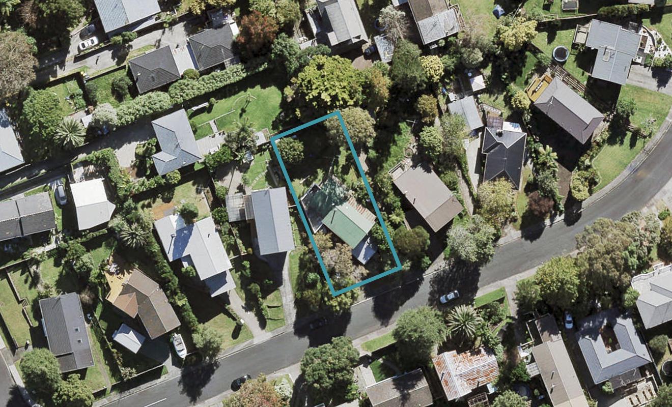 10 Seon Place, Birkdale, Auckland - Carousel 1