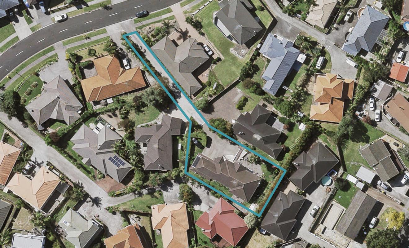24 De Havilland Drive, Goodwood Heights, Auckland - Carousel 1