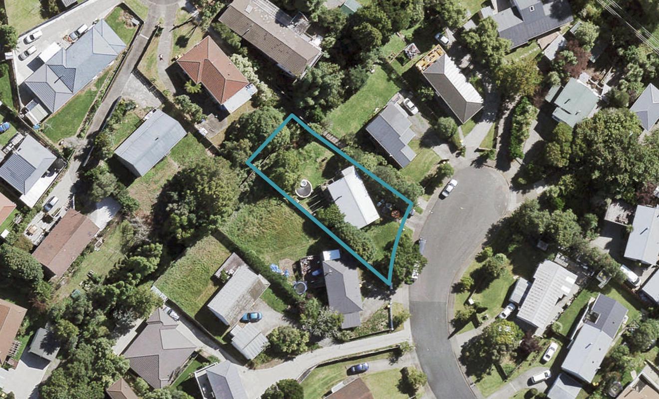 22 Imperial Place, Henderson, Auckland - Carousel 1