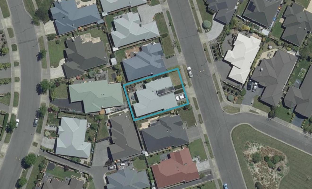 8 Wagner Crescent, Northwood, Christchurch - Carousel 1