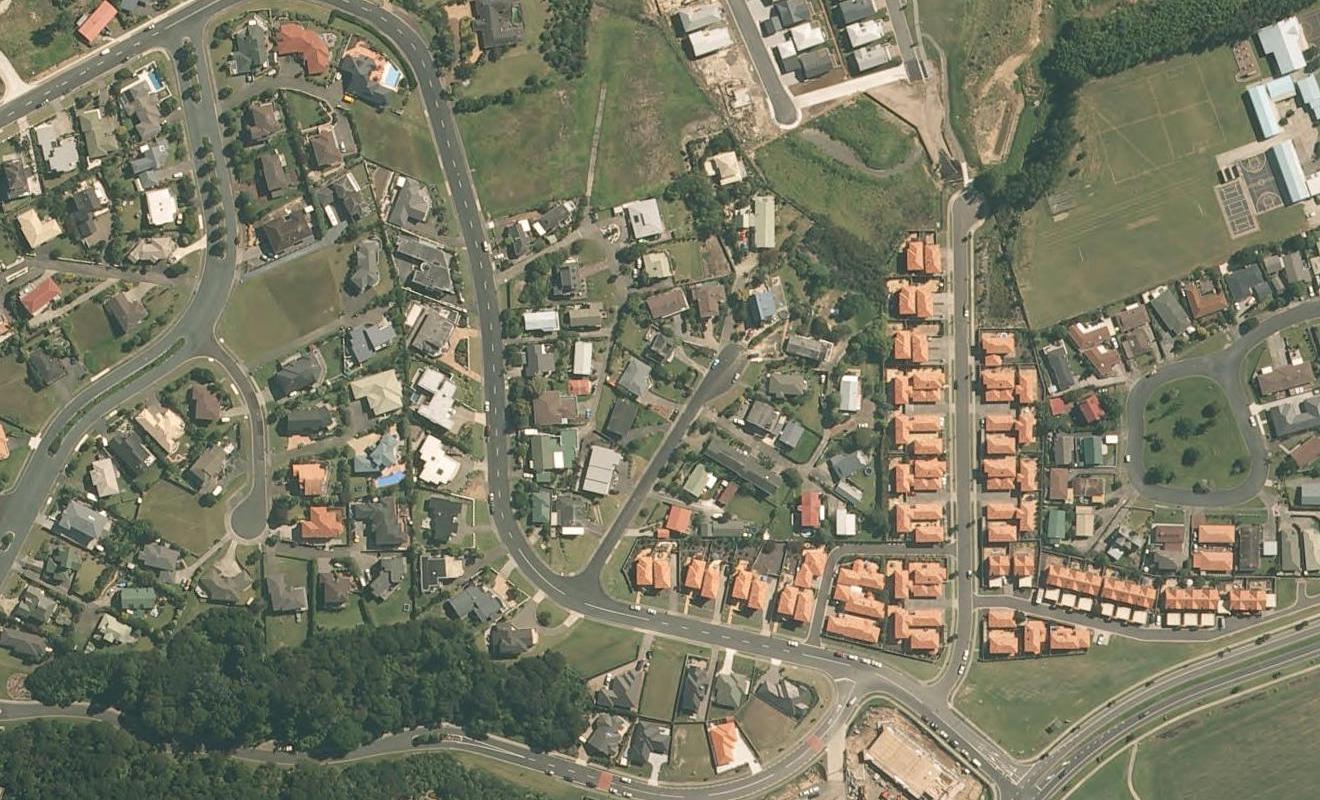 7 Orewa Heights Crescent, Orewa, Orewa - Carousel 1