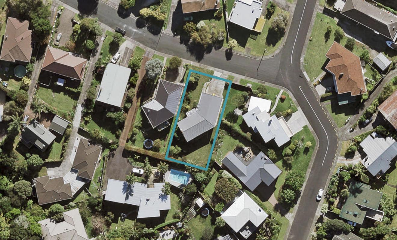 4 James Evans Drive, Northcote, Auckland - Carousel 1