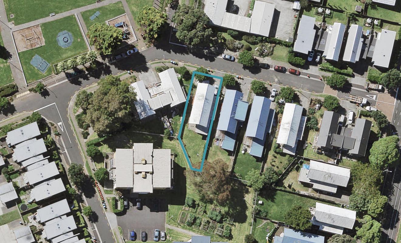 27 Salima Talagi Street, Point England, Auckland - Carousel 1