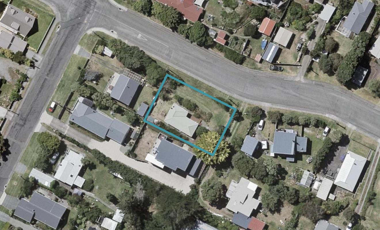 13 Koromiko Street, Otaki Beach, Otaki - Carousel 1