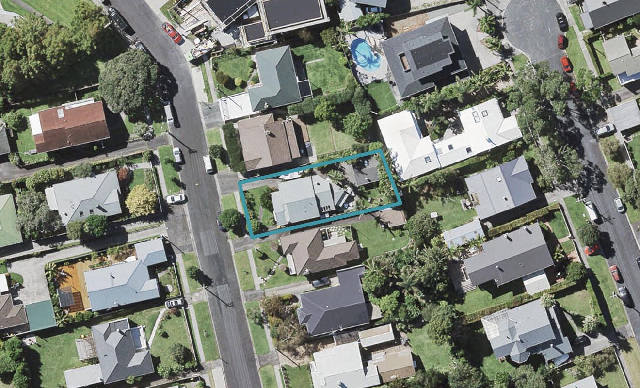 20 Wicklow Road, Narrow Neck, Auckland - Carousel 1