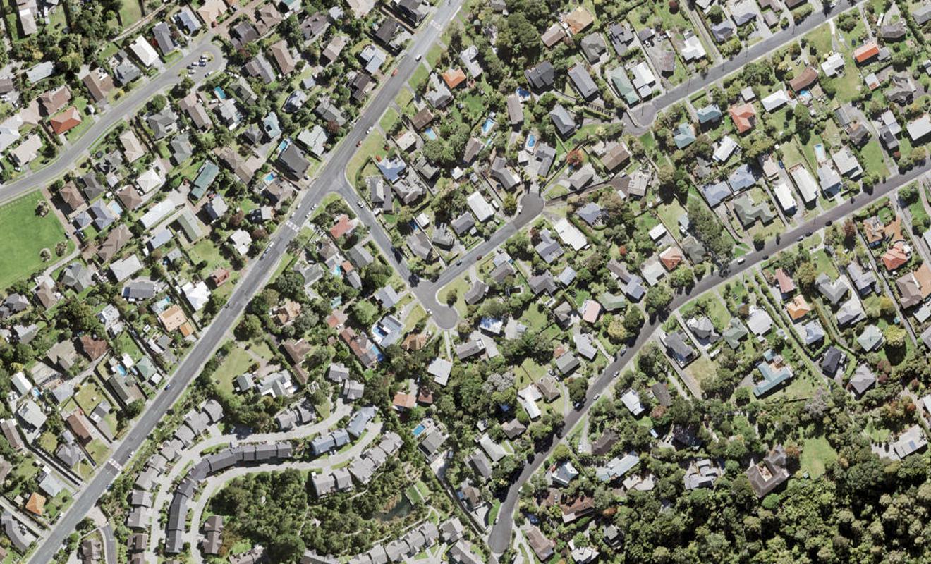 2 Glenroy Place, Green Bay, Auckland - Carousel 1
