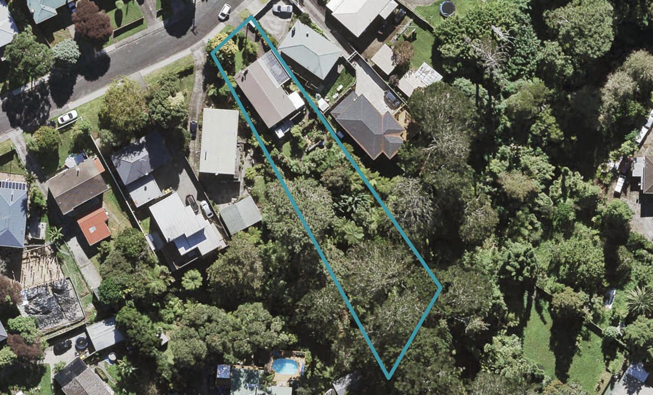 38 Crystal Avenue, Glendene, Auckland - Carousel 1