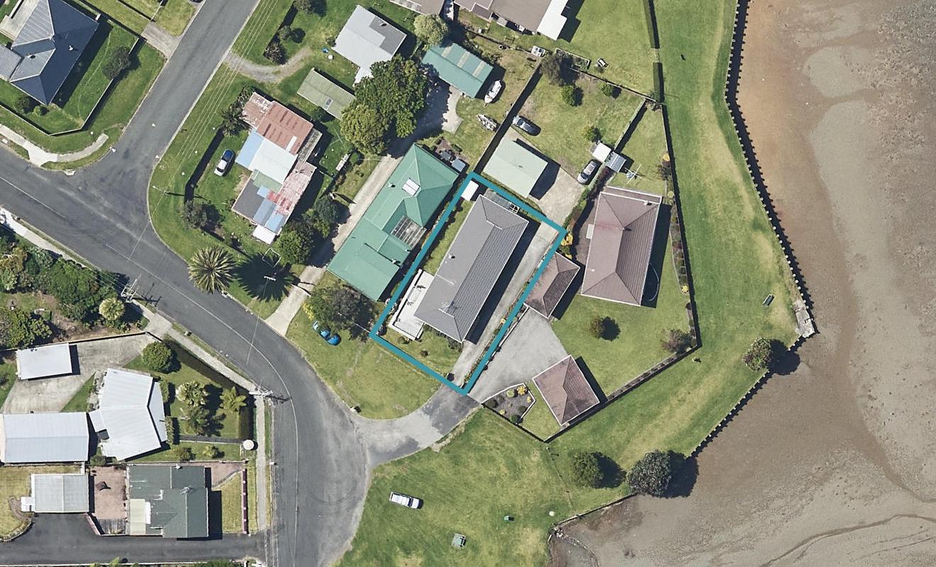 4 Athenree Road, Athenree, Katikati - Carousel 1