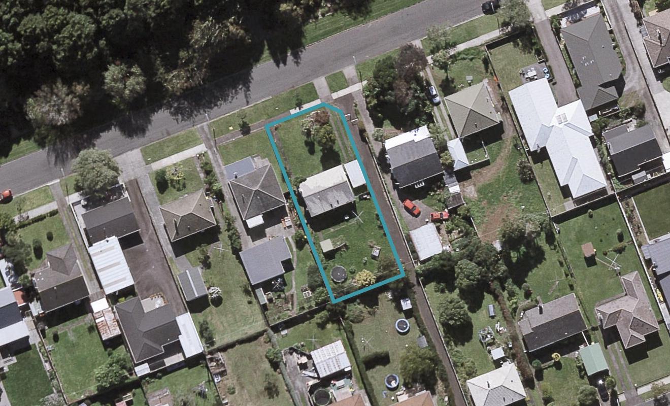 16 Kaimata Street, Brooklands, New Plymouth - Carousel 1