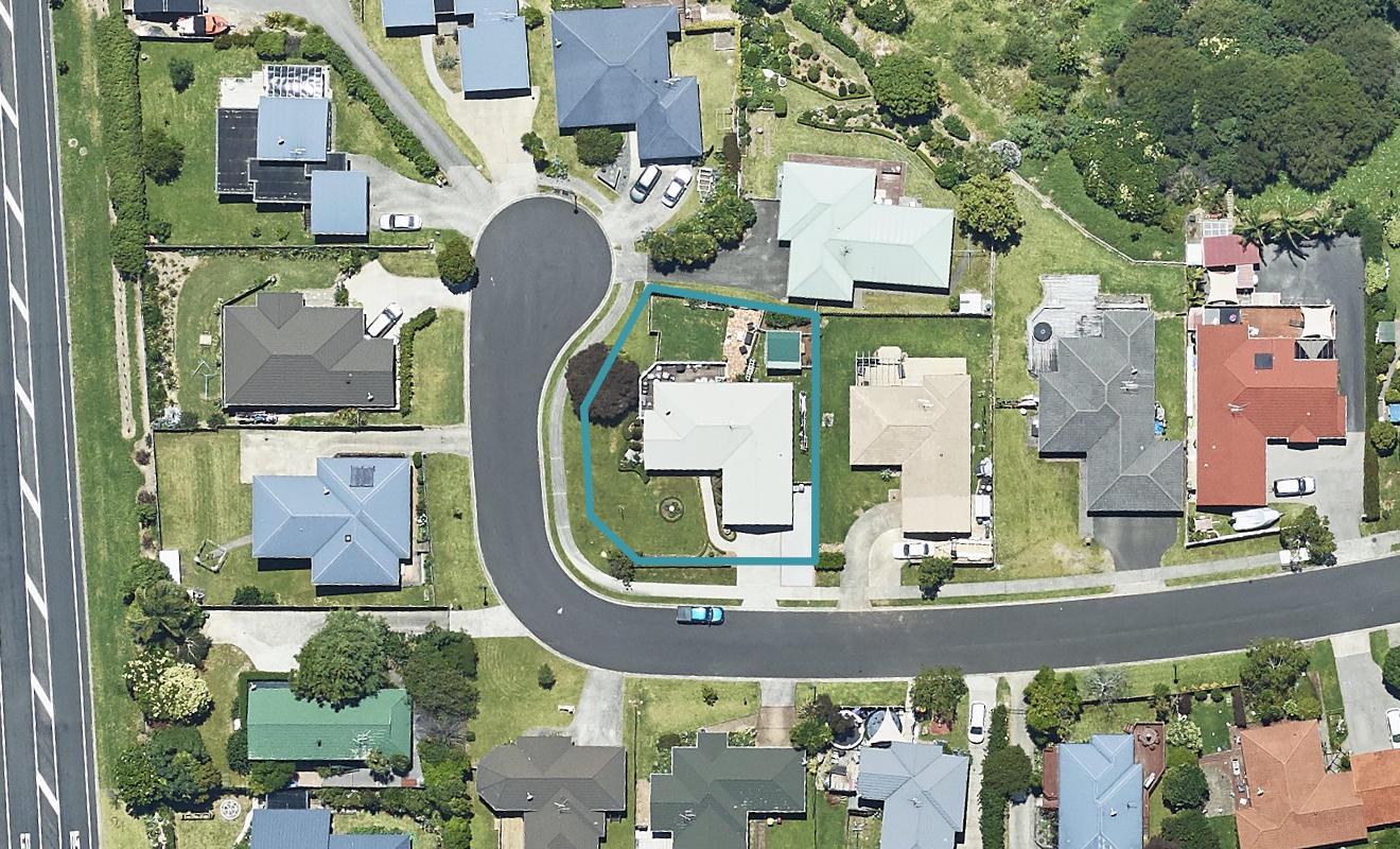 14 Vanderbilt Place, Welcome Bay, Tauranga - Carousel 1