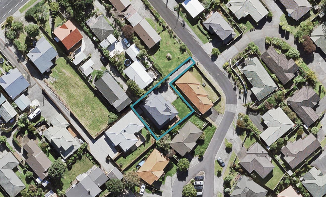 1 Copplestone Place, New Lynn, Auckland - Carousel 1