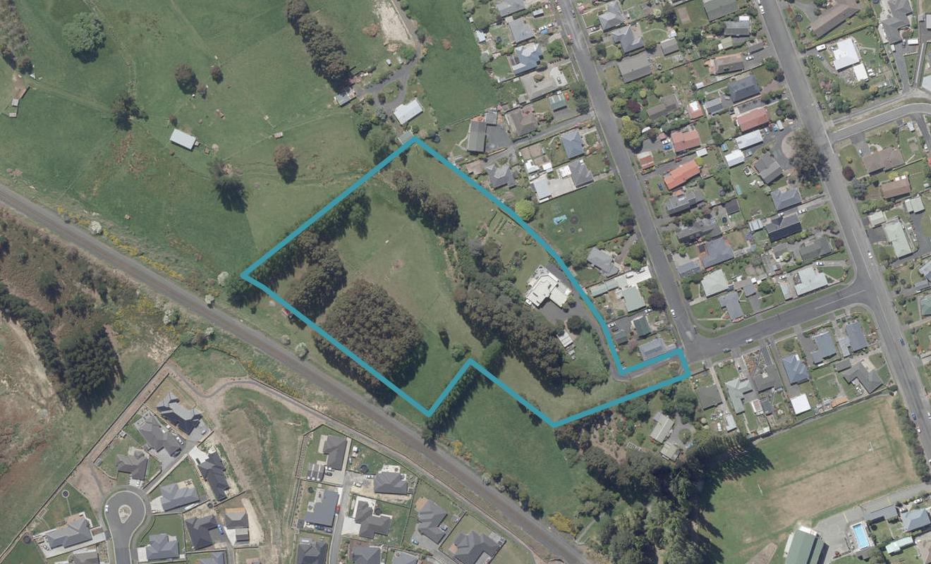 12 McKinlay Road, Abbotsford, Dunedin - Carousel 1