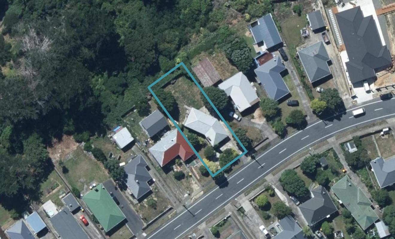 101 Castor Crescent, Cannons Creek, Porirua - Carousel 1