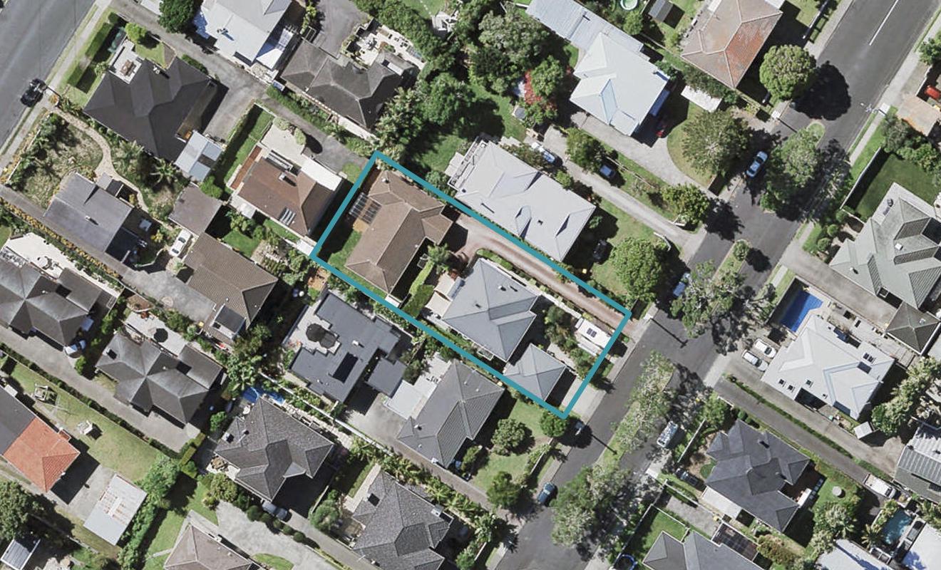 2/5 Northumberland Avenue, Hauraki, Auckland - Carousel 1