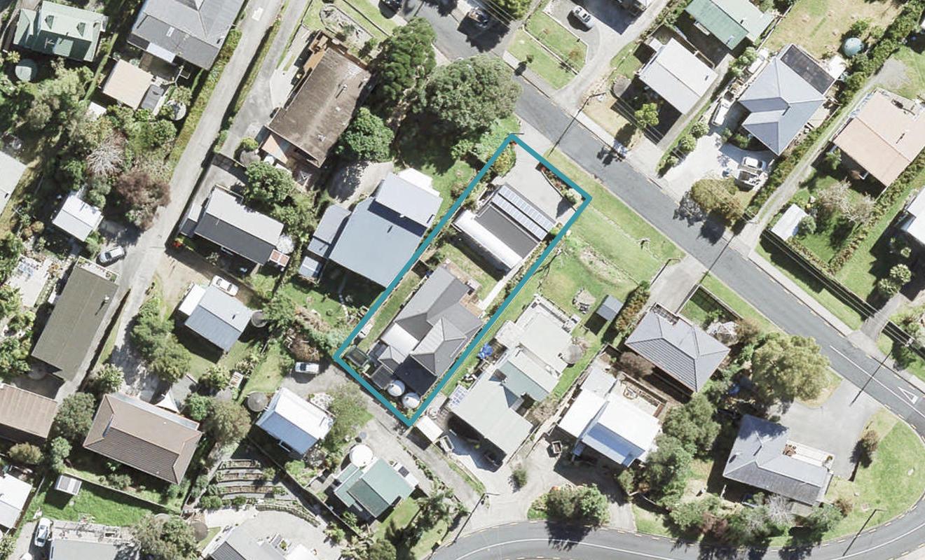10 Gledstane Road, Stanmore Bay, Whangaparaoa - Carousel 1