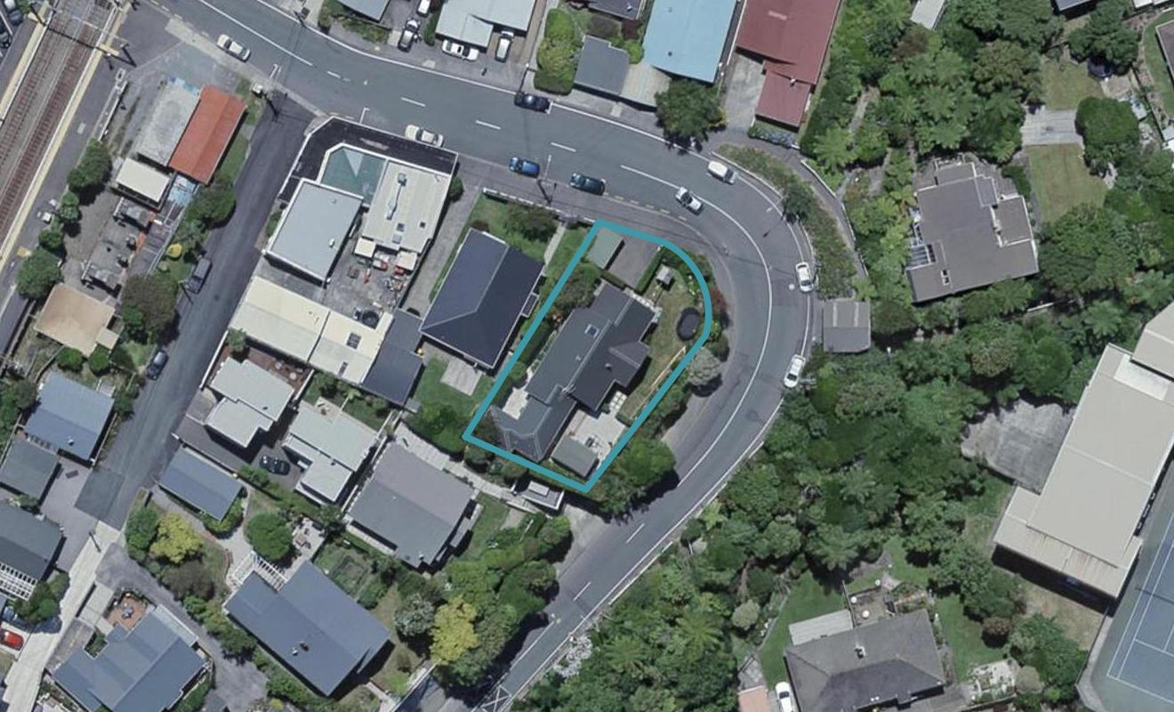 12 Cashmere Avenue, Khandallah, Wellington - Carousel 1