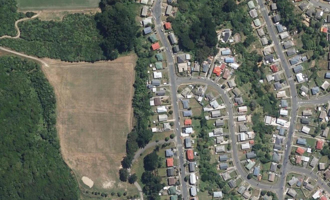 98 Sievers Grove, Cannons Creek, Porirua - Carousel 1