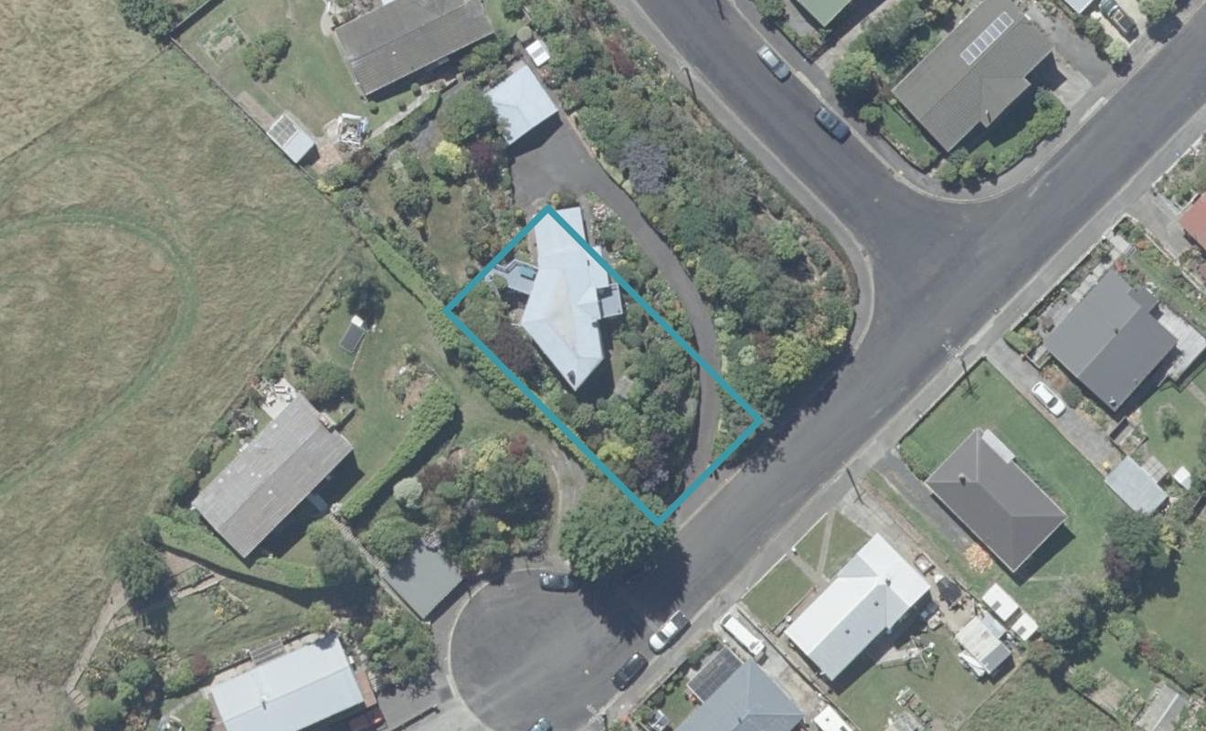 10 Springdon Avenue, Sawyers Bay, Port Chalmers - Carousel 1