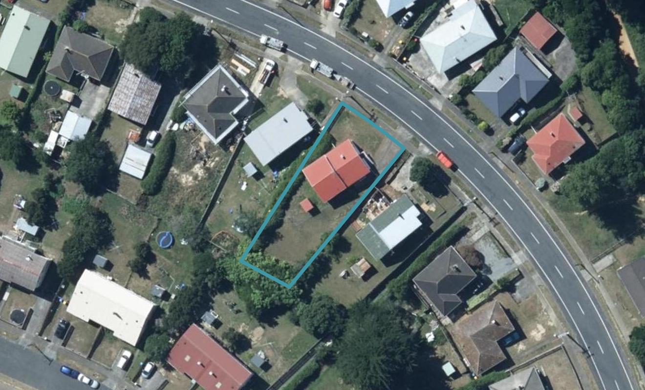 122 Castor Crescent, Cannons Creek, Porirua - Carousel 1
