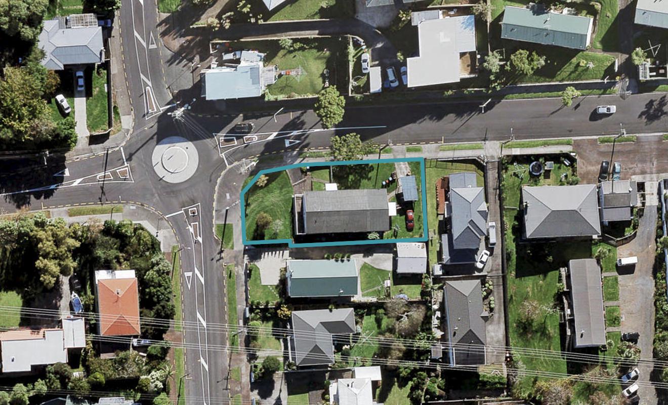 1/136 Whitney Street, New Windsor, Auckland - Carousel 1