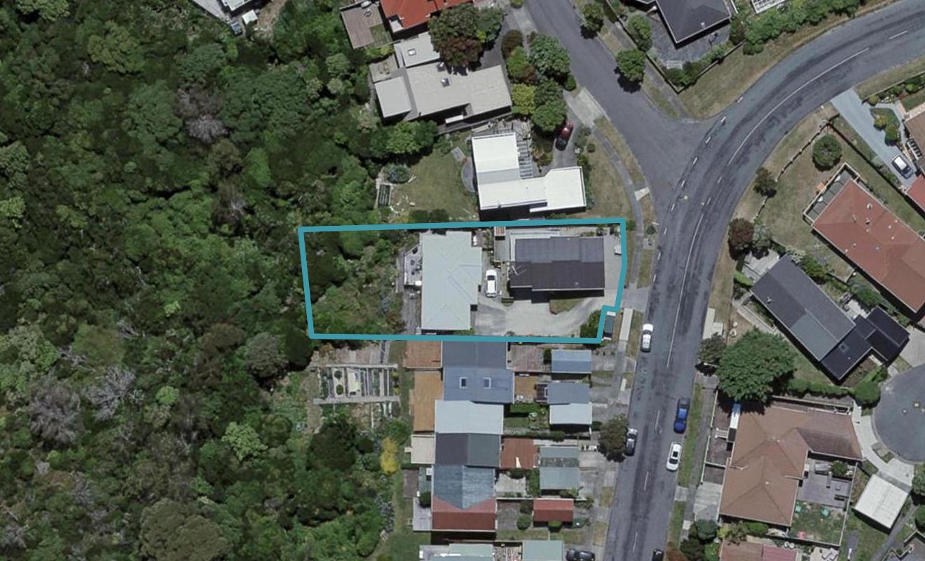 147B Akaroa Drive, Maupuia, Wellington - Carousel 1