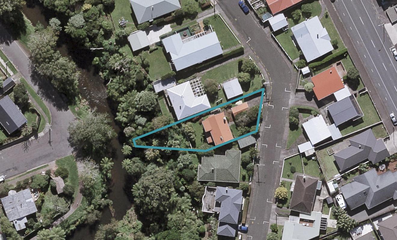 24 Baring Terrace, Strandon, New Plymouth - Carousel 1