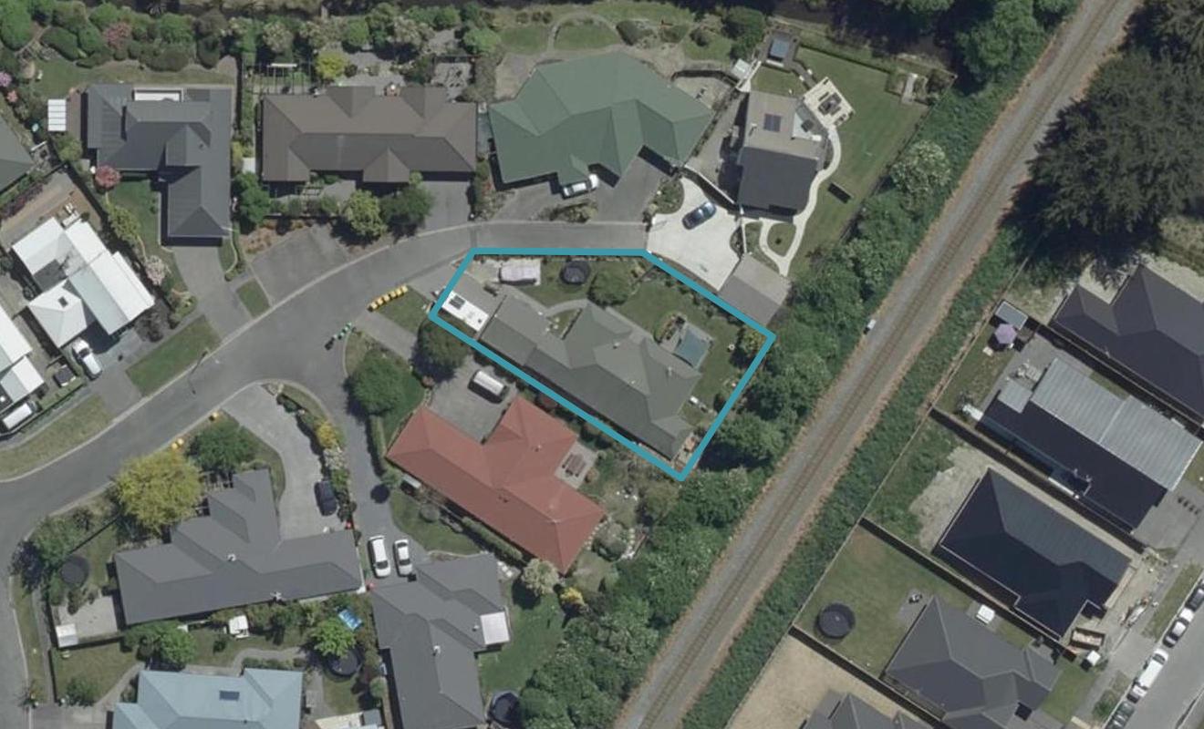 8 Hossack Close, Belfast, Christchurch - Carousel 1