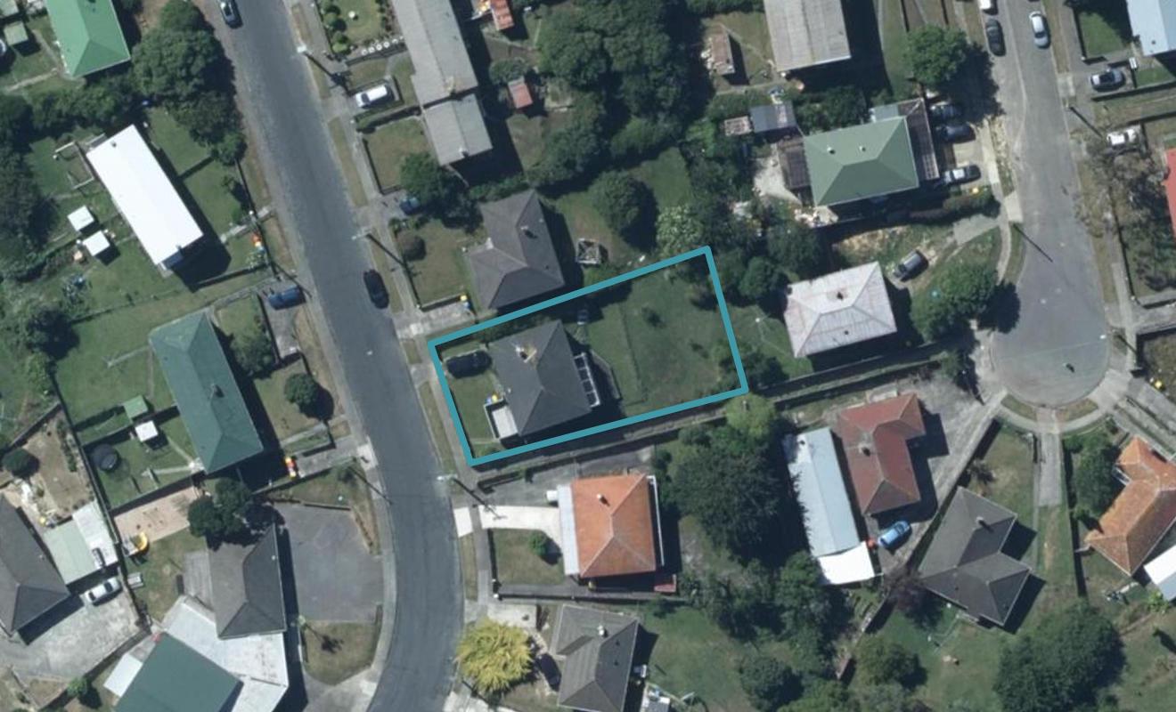 95 Hereford Street, Cannons Creek, Porirua - Carousel 1