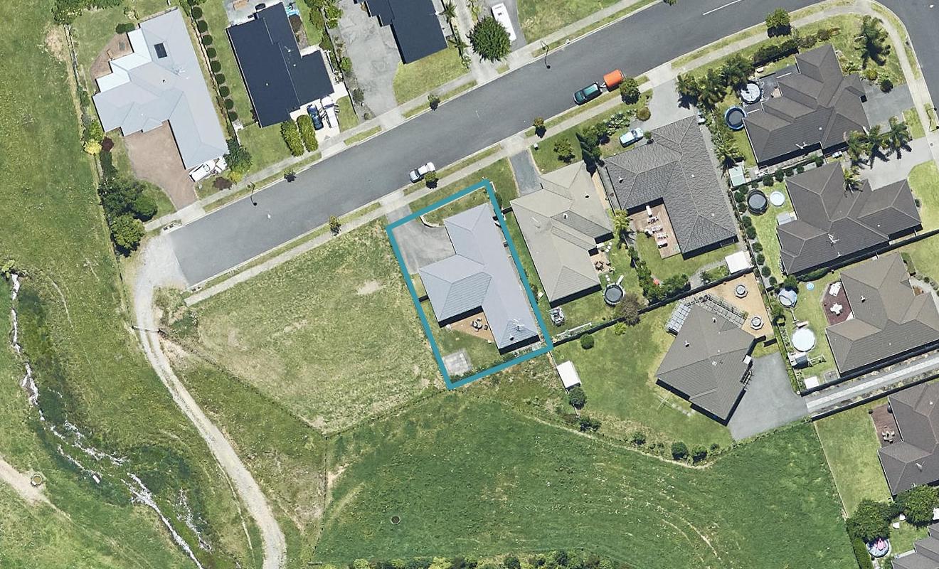 7 Eagle Street, Welcome Bay, Tauranga - Carousel 1