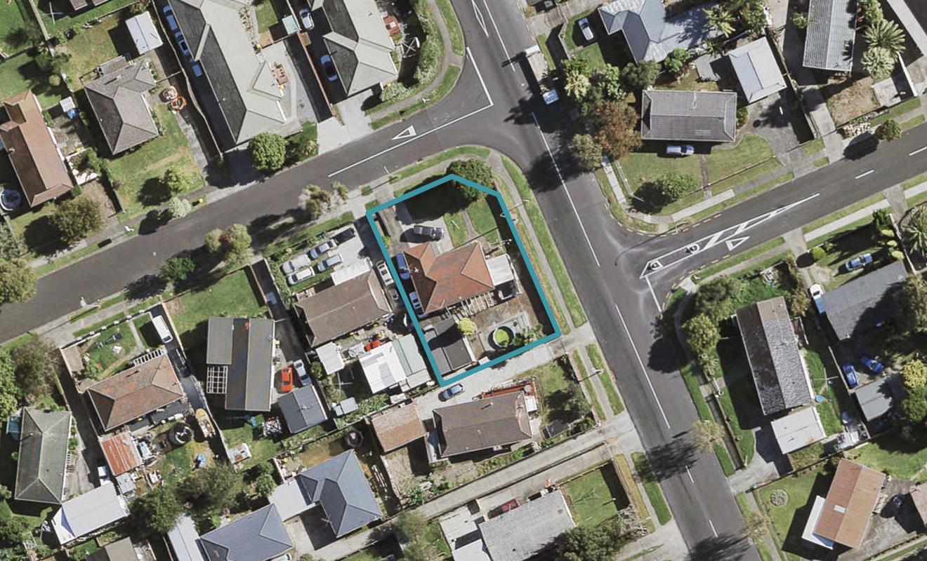 2 Benton Place, Manurewa, Auckland - Carousel 1
