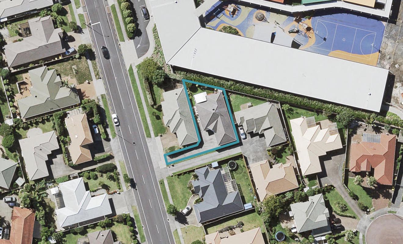 98 Golfland Drive, Golflands, Auckland - Carousel 1