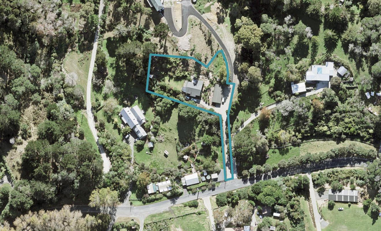 22 Hobbs Road, Matakatia, Whangaparaoa - Carousel 1