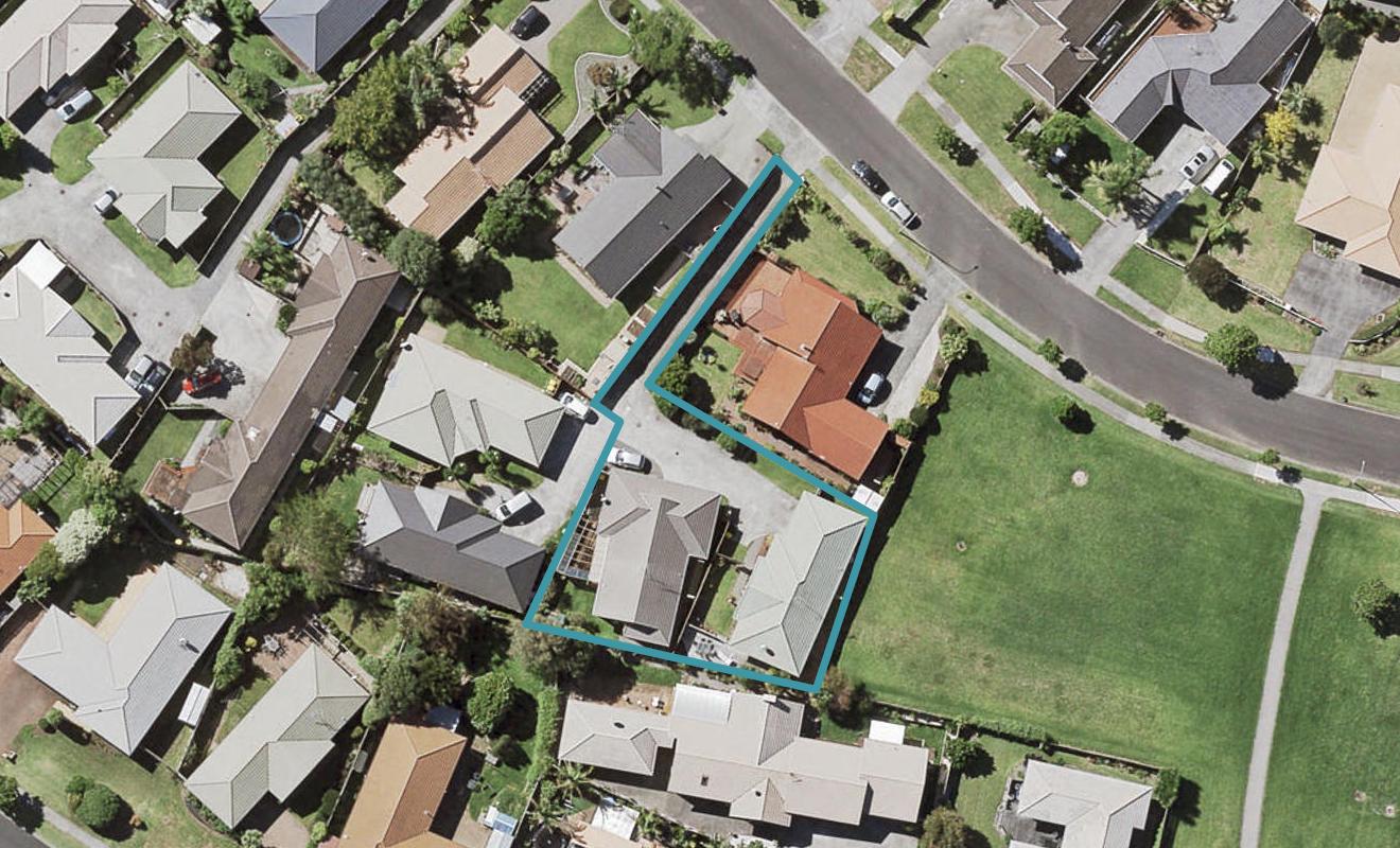 2/24 West Fairway, Golflands, Auckland - Carousel 1