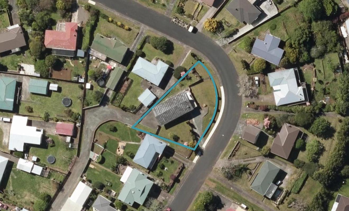 18 Ogle Crescent, Kamo, Whangarei - Carousel 1